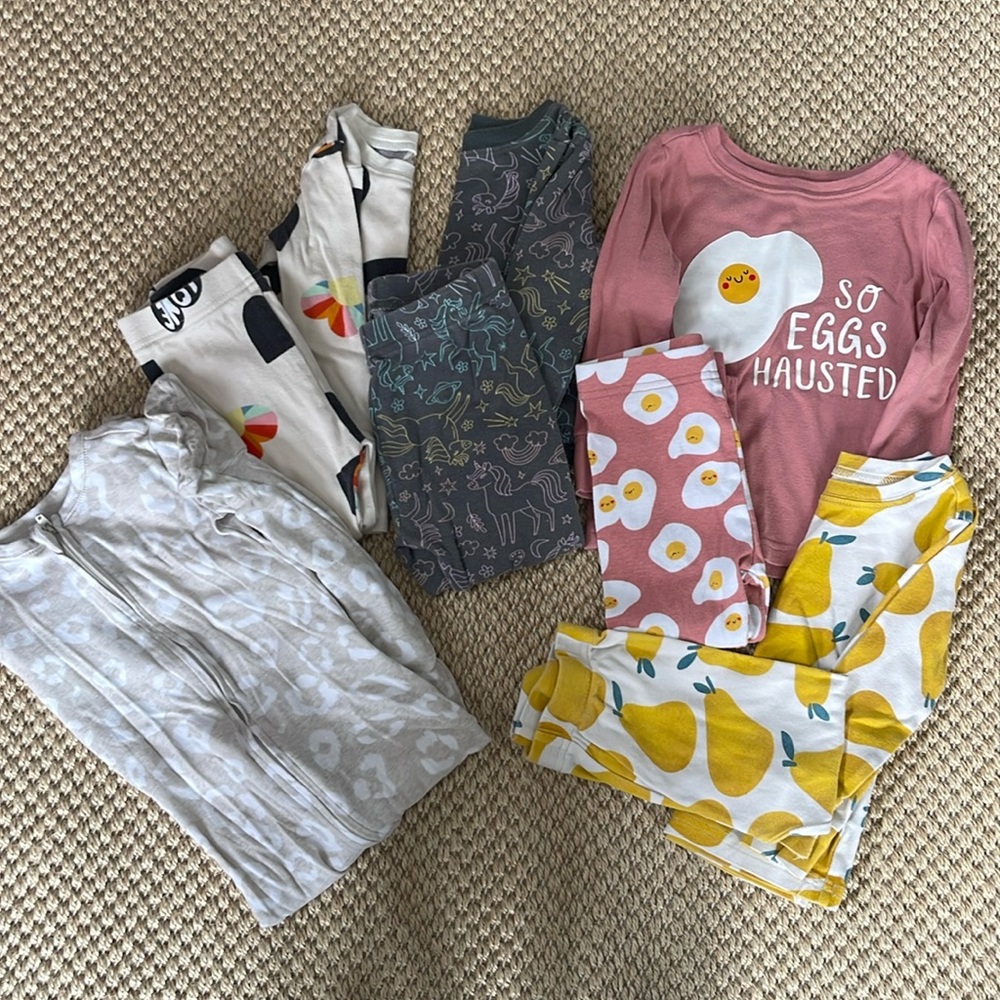 Old Navy 2T pajamas